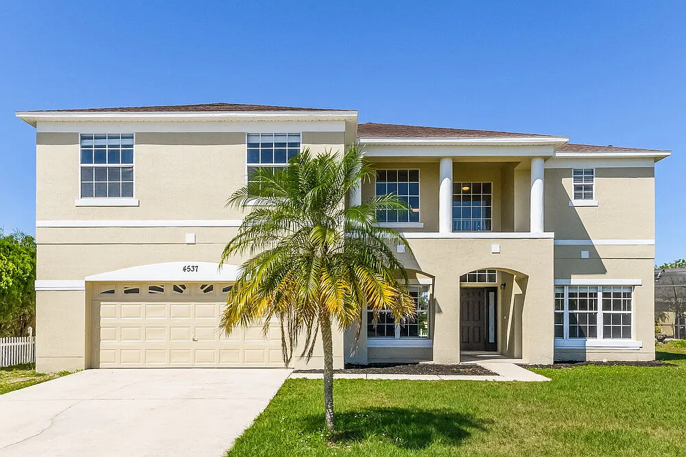 4 bed, 3.0 bath, 2571 sqft, $3,310 — Photo 1