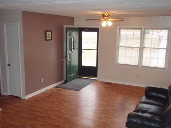 3rd image of 302 N 11th St
