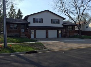 513 S Locust St, Sycamore, IL 60178