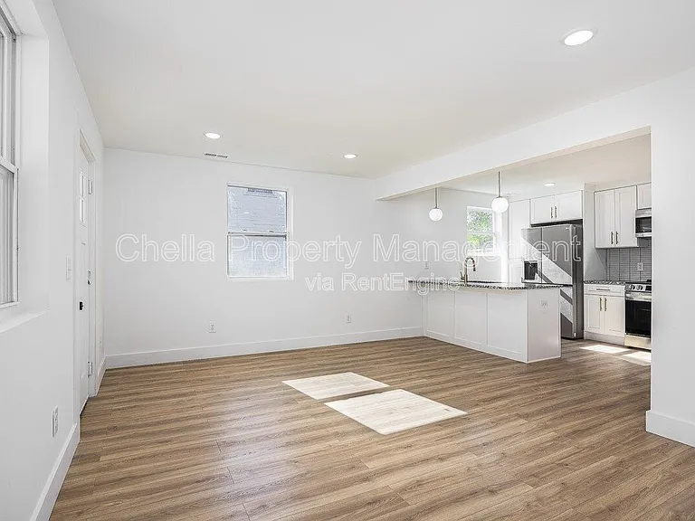 1012 Debow St #B — Photo 9
