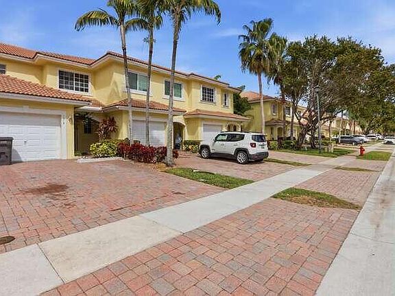 2nd image of 1218 Imperial Lake Road