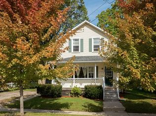 244 1/2 5th St #B, Manistee, MI 49660