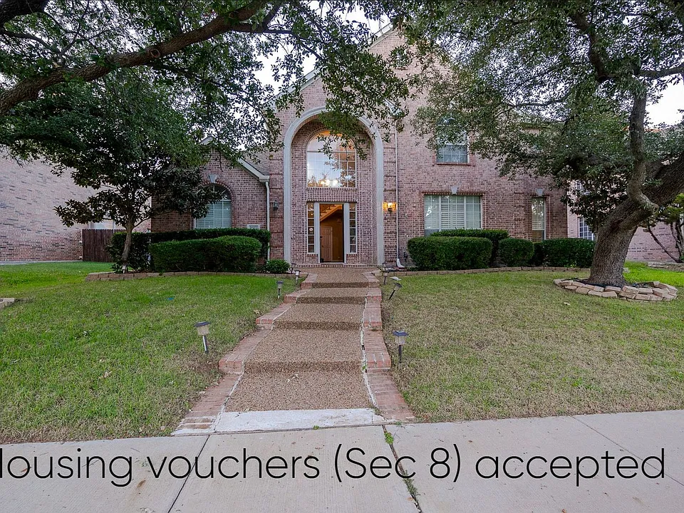 3417 Burnet Dr