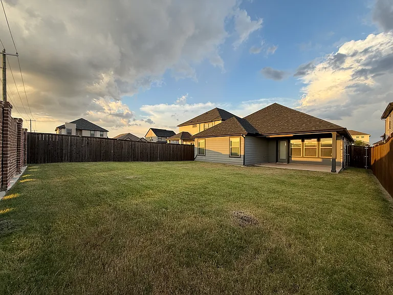 5431 Big Thicket Ln — Photo 23