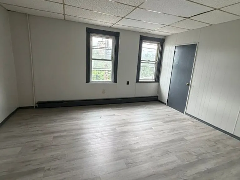 159 N Main St — Photo 16