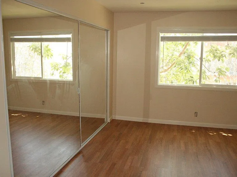 400 N Acacia Ave #C34 — Photo 10