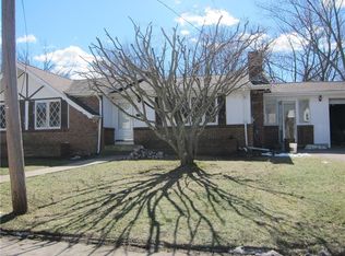 40 Wedge St, Cranston, RI 02920