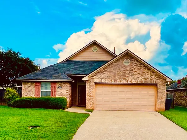 618 Whitefield Ln, Bossier City, LA 71112
