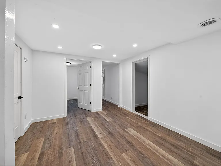 4205 Carroll Ave — Photo 18