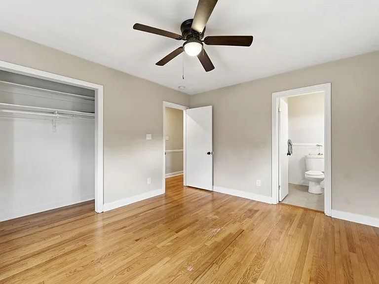 2725 Greendale Ave — Photo 14