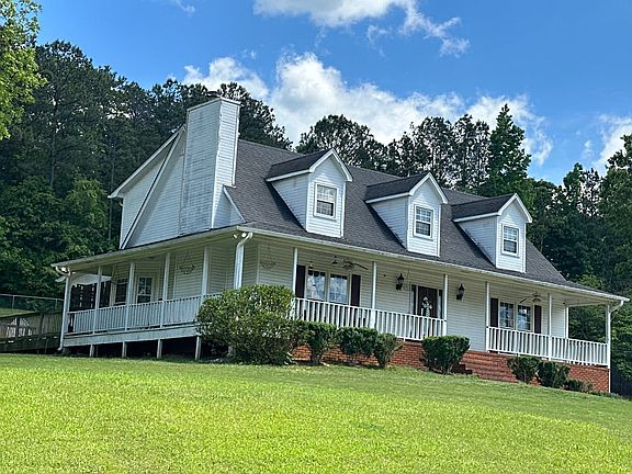 3rd image of 7811 Water Oak Cir