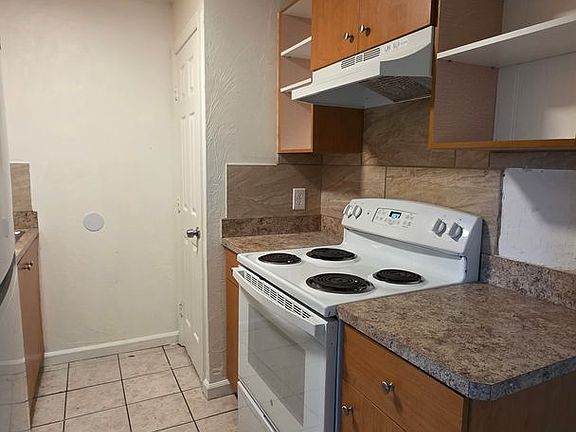 5th image of 1822 S Clyde Morris Blvd #1