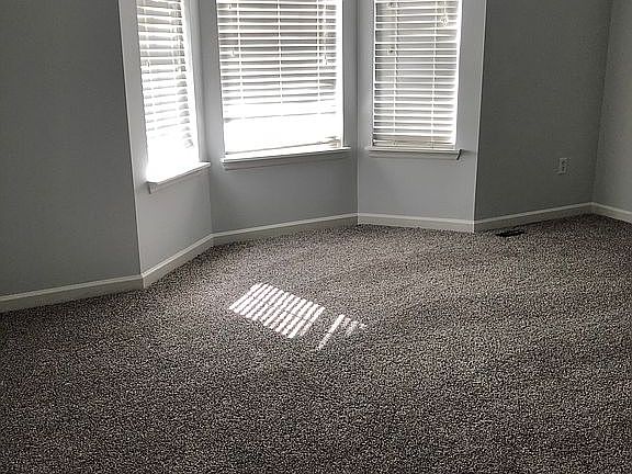 2nd image of 1040 Pleasant Knoll Ln