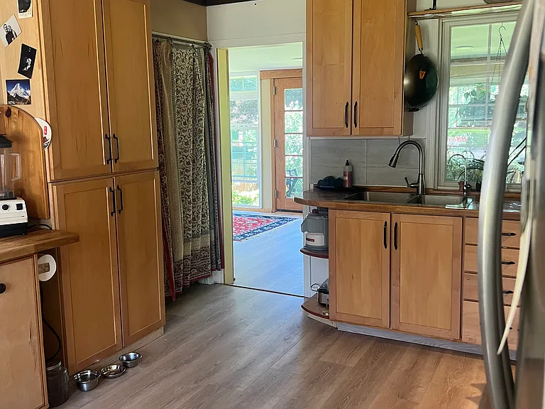 1133 Valley View Rd — Photo 12