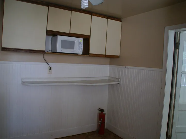 Eat-in Kitchen / Breakfast Room