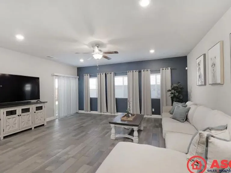 3704 Shady Village Ln — Photo 6