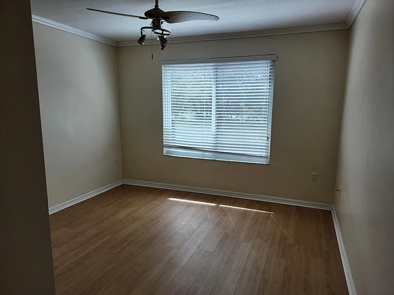813 Villa Cir — Photo 7