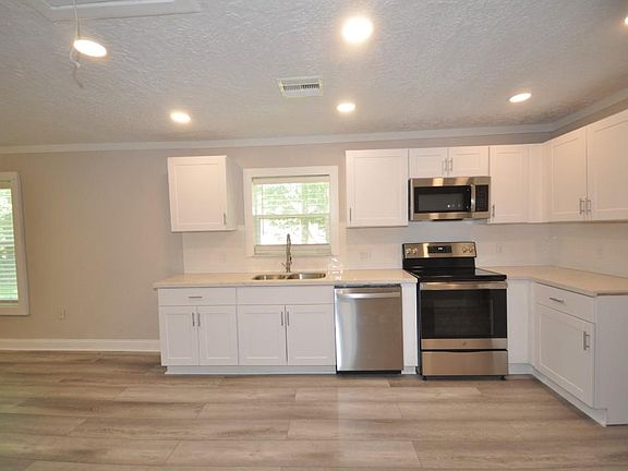 2nd image of 6009 Jerrycrest Dr