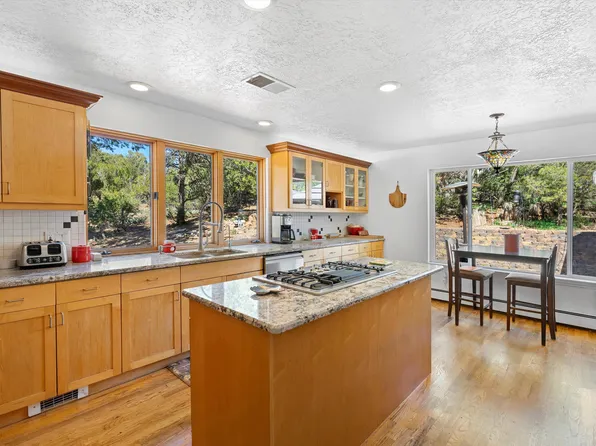 11 Eagle Trl, Tijeras, NM 87059