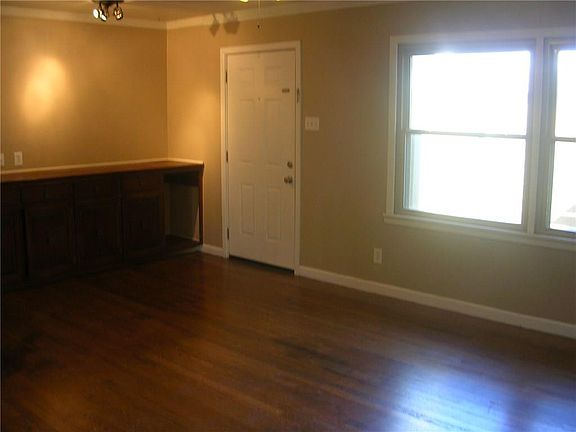 3rd image of 2514 San Medina Ave
