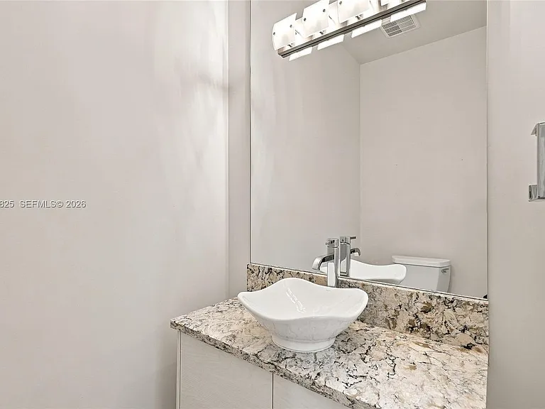 3237 NE 5th St #3237 — Photo 36