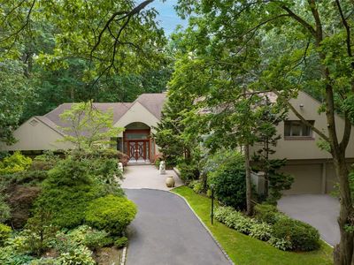 3 Quaker Lane, Old Westbury, NY, 11568