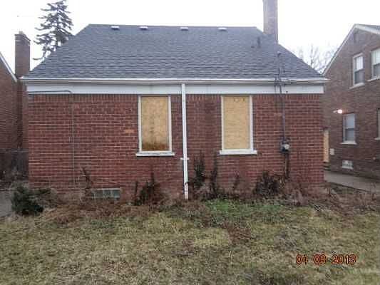 2nd image of 14861 Sussex St