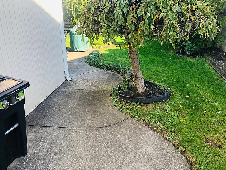 Soloff Blvd — Photo 13