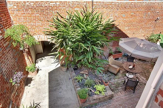 523 Dumaine St #1B — Photo 8
