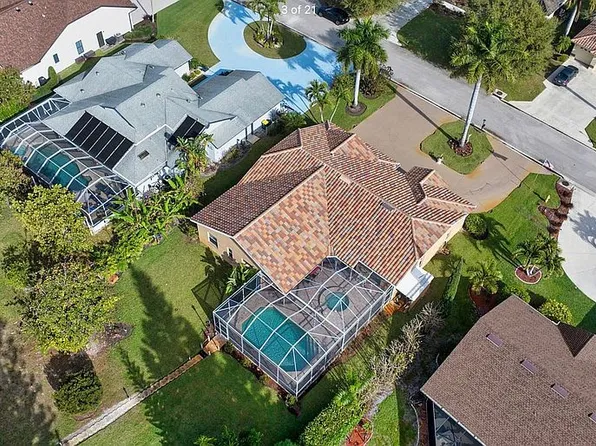 195 Palmetto Dunes Cir, Naples, FL 34113