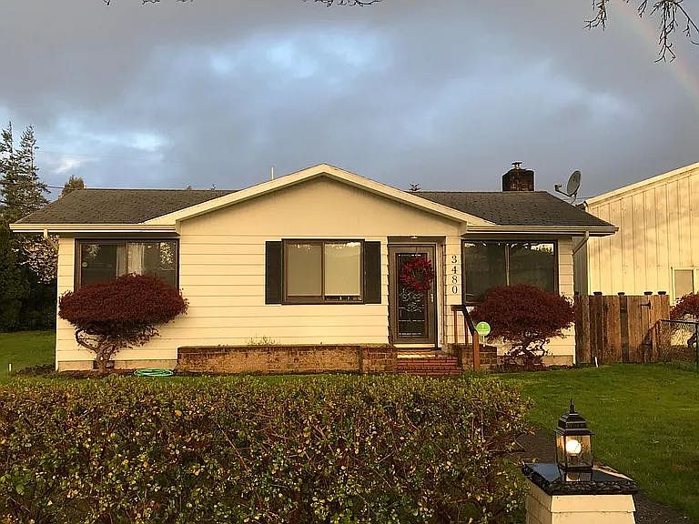 1st image of 3480 Oak St #3480