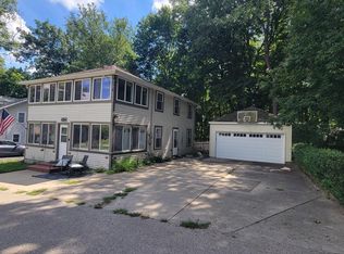 1601 Jackson Park Dr, Delavan, WI