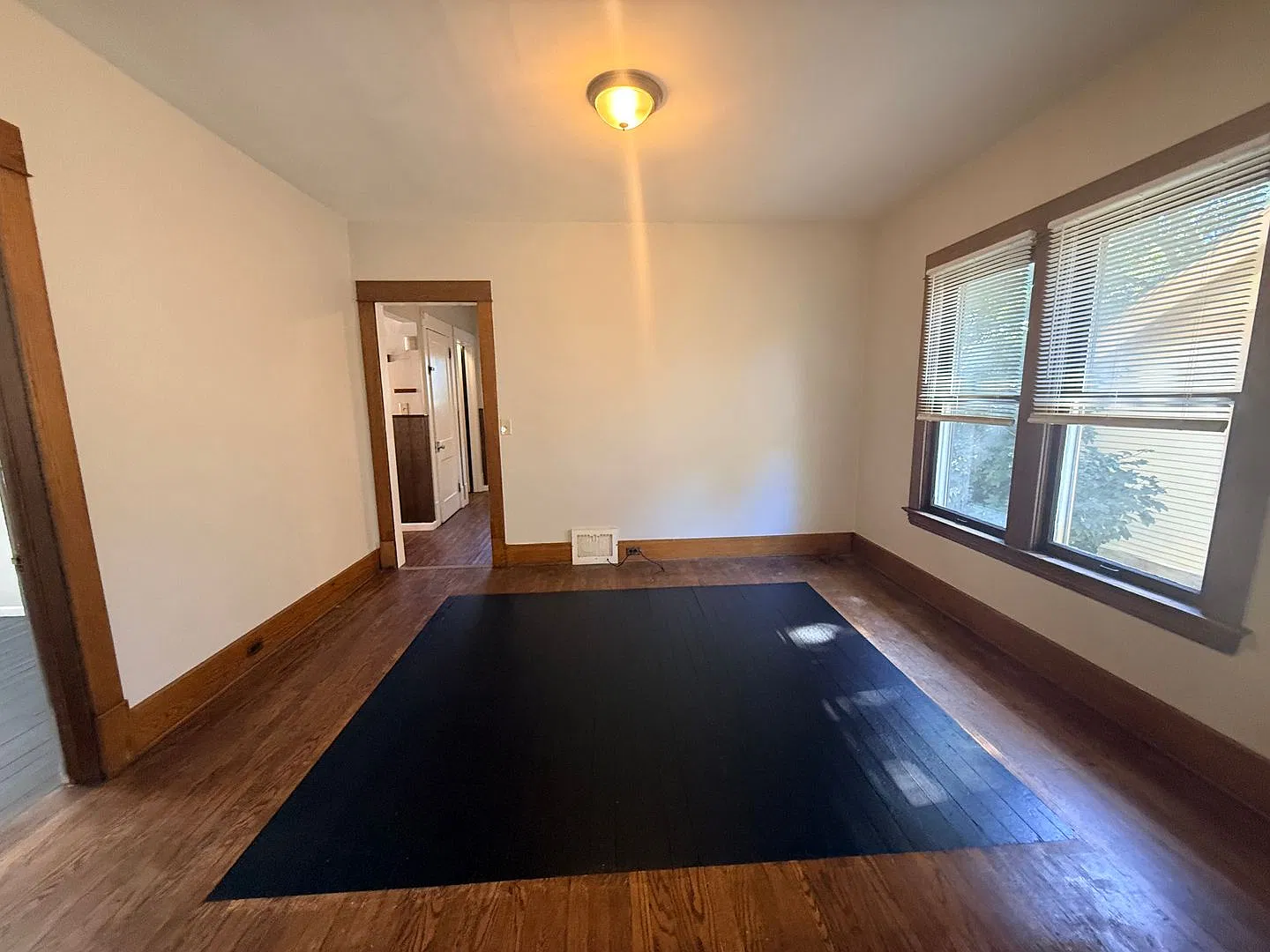 Move-In Special! Roomy 2 Bedroom Apartment On The Growing Nw Side! An Availability That Won't Last! — Photo 4
