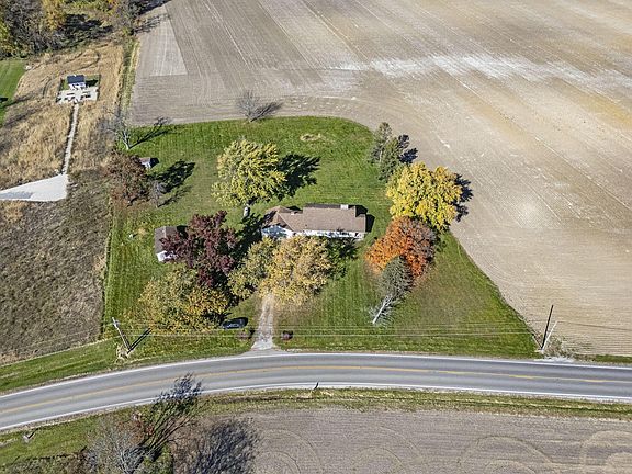 2nd image of 9598 Hayden Run Rd