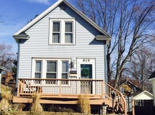 819 Wolcott Ave, Saint Joseph, MI 49085