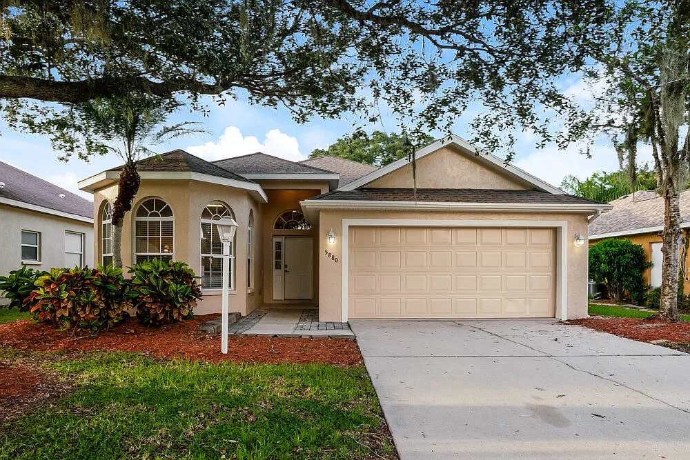 3 bed, 2.0 bath, 1515 sqft, $2,525 — Photo 1