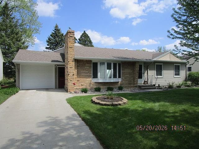 1st image of 828 2nd St N