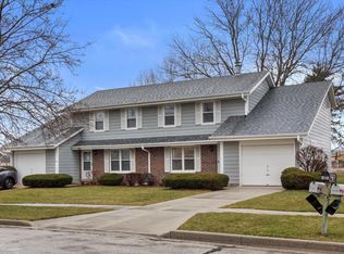 6553 Radburn Ln, Greendale, WI 53129