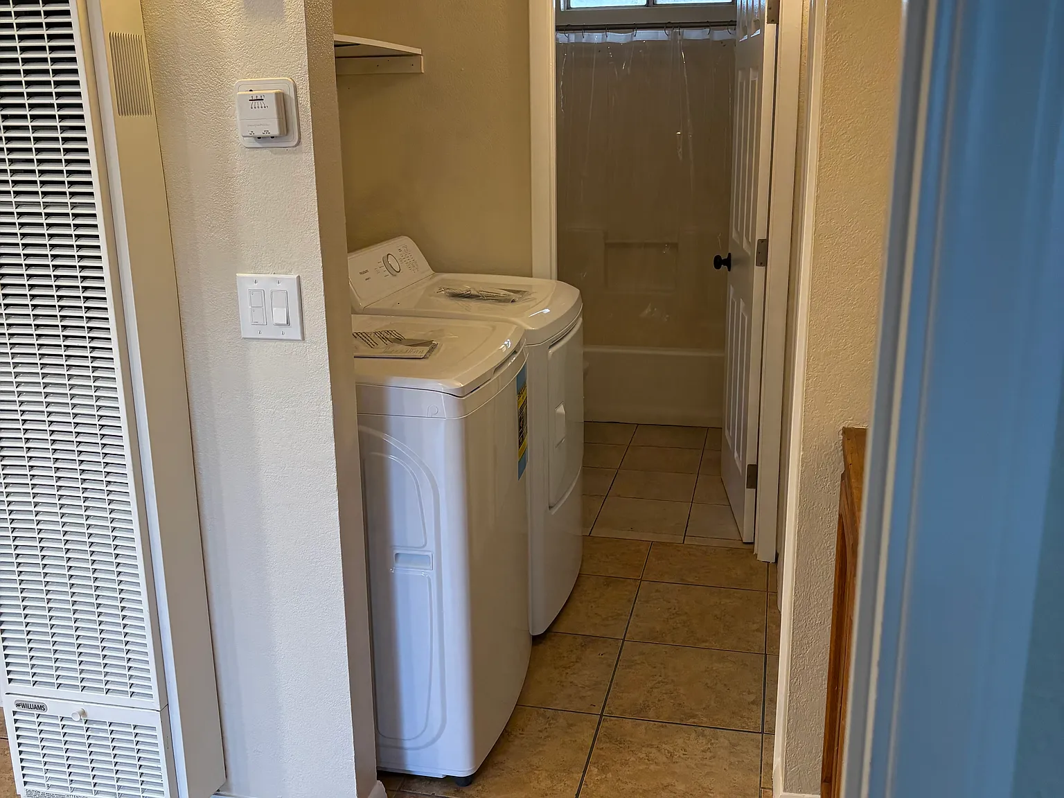 2 bed, 800 sqft, $800 — Photo 2