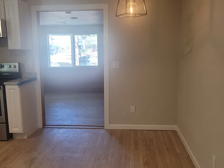 1615 Arlington St — Photo 16