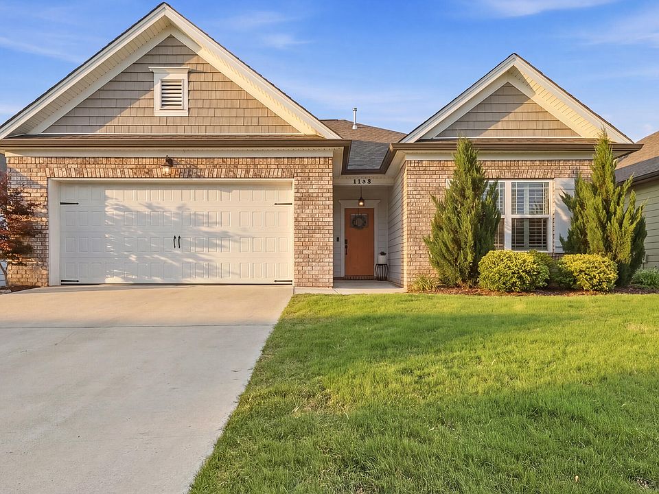 1st image of 5168 Meadowbend Dr NE
