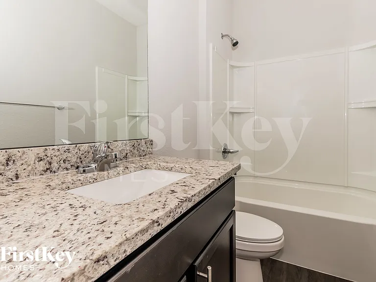 3241 Bowden Rd S — Photo 7