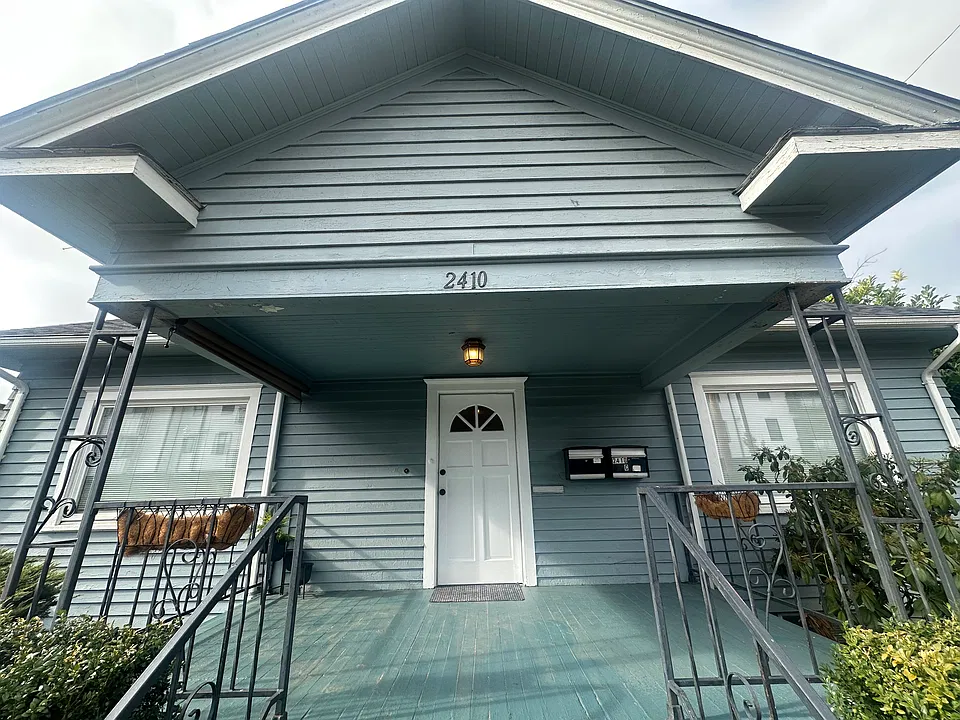2410 Broadway St #B