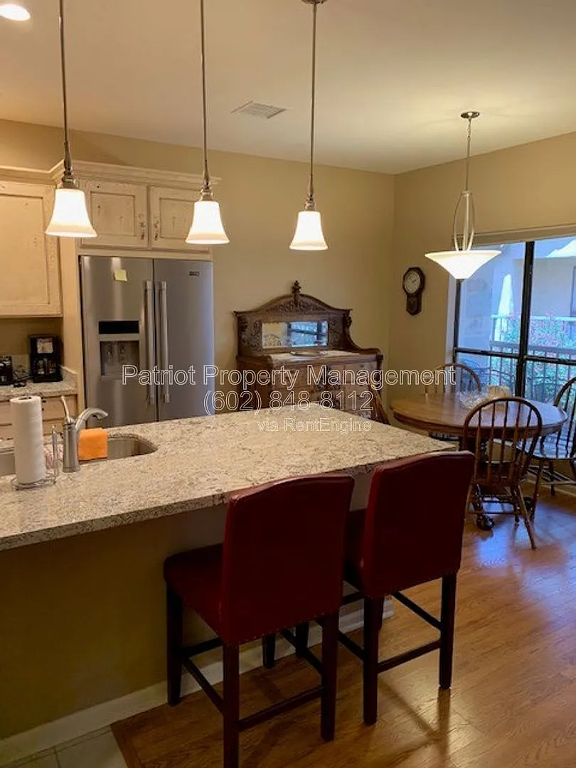 1 bed, 1.0 bath, 698 sqft, $2,000 — Photo 1