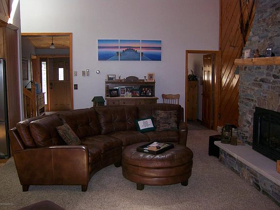 5th image of 1007 Lakewood Dr