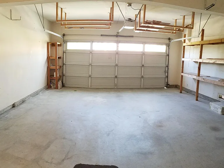 8804 E Crestview Ln — Photo 46