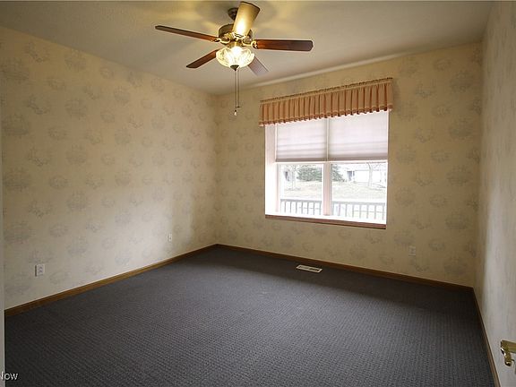 5th image of 2411 Worthington Pl