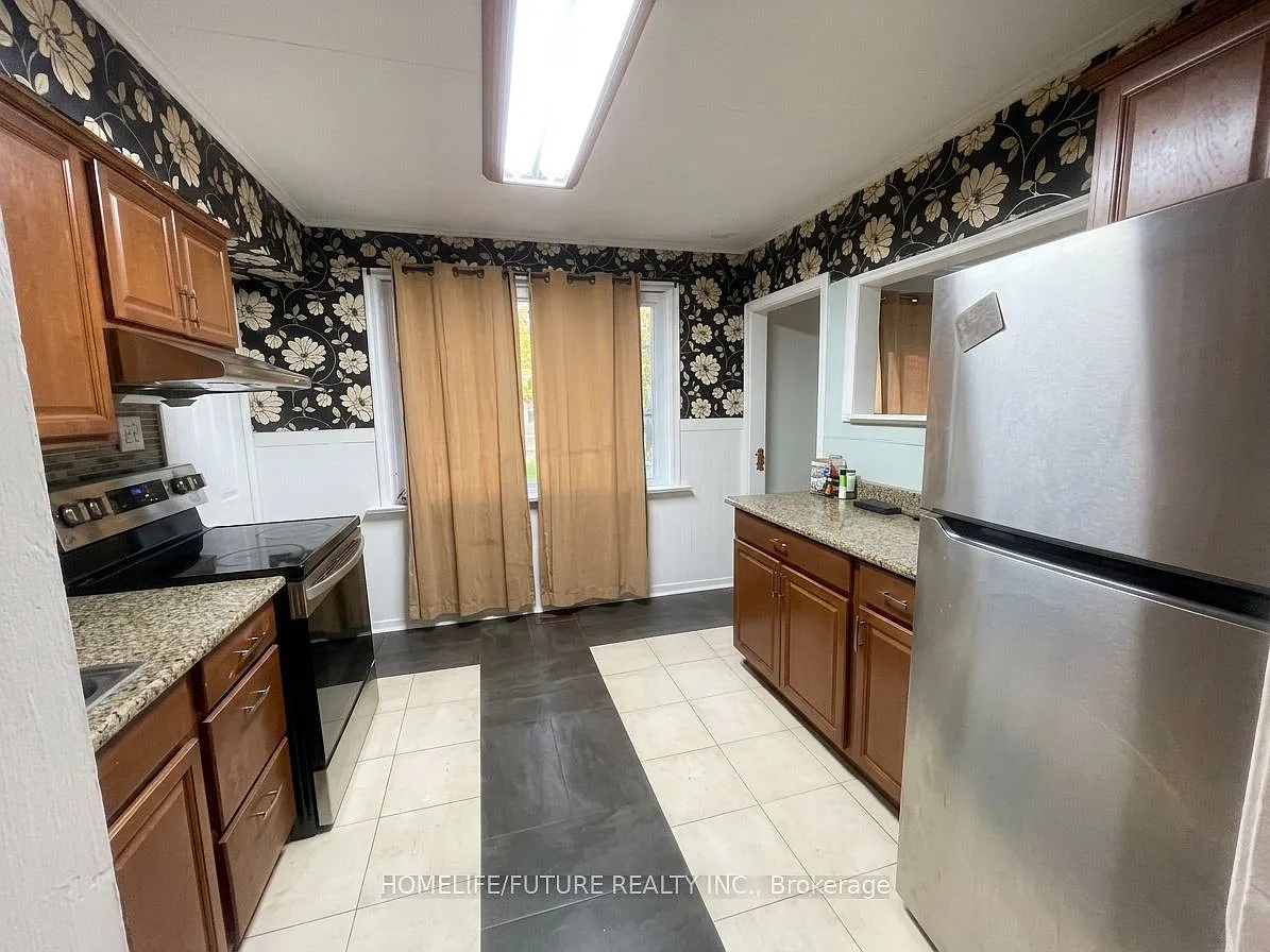 6 bed, $3,200 — Photo 3