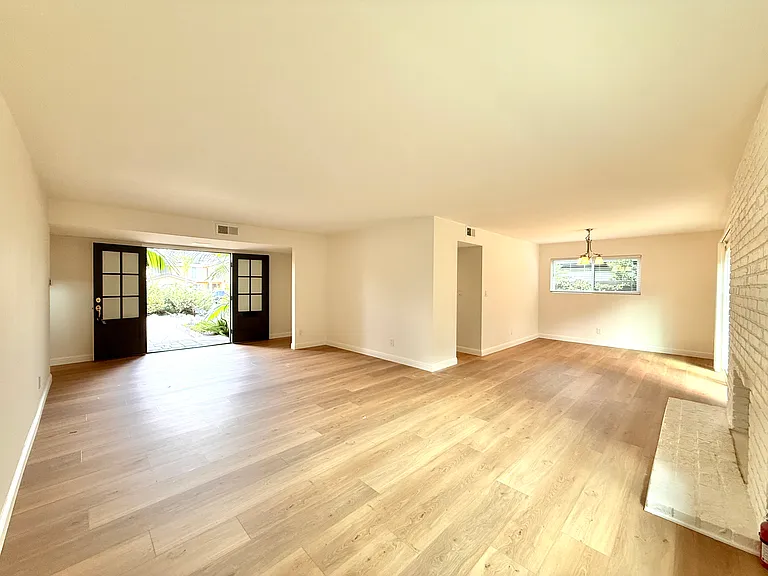 5770 Soledad Mountain Rd — Photo 7