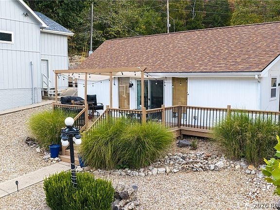 4th image of 109 Red Cedar Rd